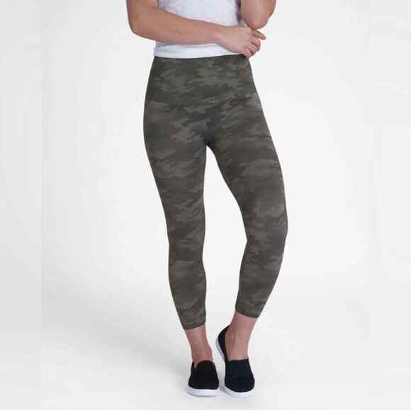 Spanx Look at Me Now Camo Print Seamless Cropped Leggings XL - Picture 1 of 5